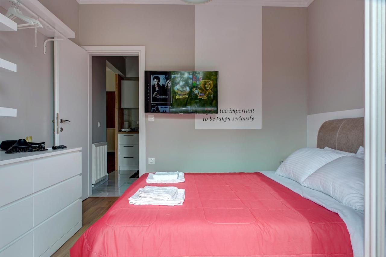 Modern Style Home Near The Train Station Thessaloniki Exterior foto