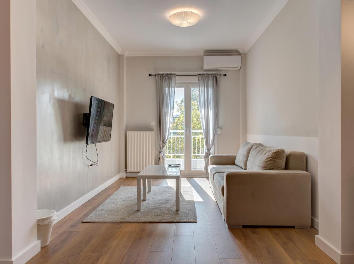 Modern Style Home Near The Train Station Thessaloniki Exterior foto